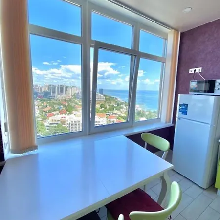 з видом на море та місто * Odessa