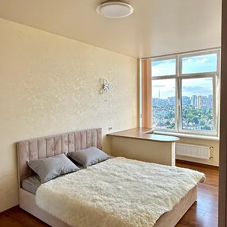 Apartment з видом на море та місто